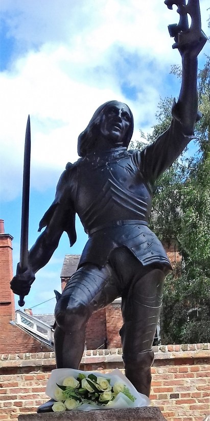 Photo of Richard III statue