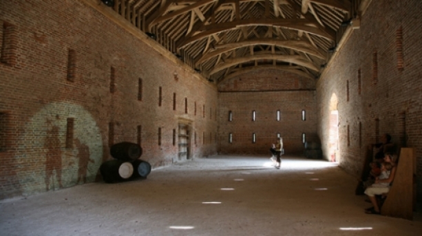 The ‘spook’ of Basing House barn…. – The New Murrey and Blue blog