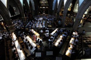 PICTURE MIKE SEWELL. Leicestershire school pupils rehearse their singing for the production of The King in the Car Park at Leicester Cathedral. (news)