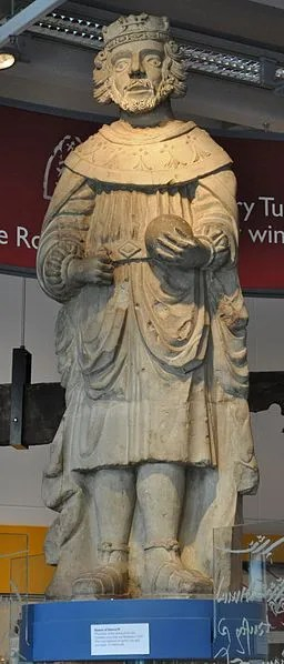 256px-HAGAM_HenryVI_Statue