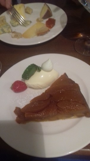 Photo of Tarte Tatin with double cream!